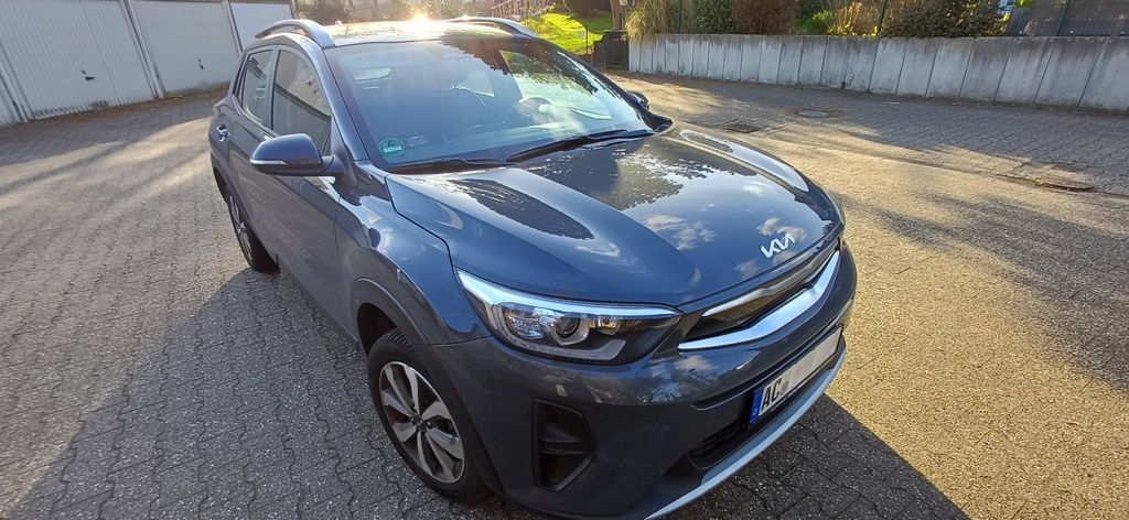 Kia Stonic 17.986 km 15.950 &euro; Aachen 52078