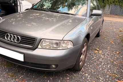 Audi A4 260.000 km 890 &euro; Herzogenrath 52314