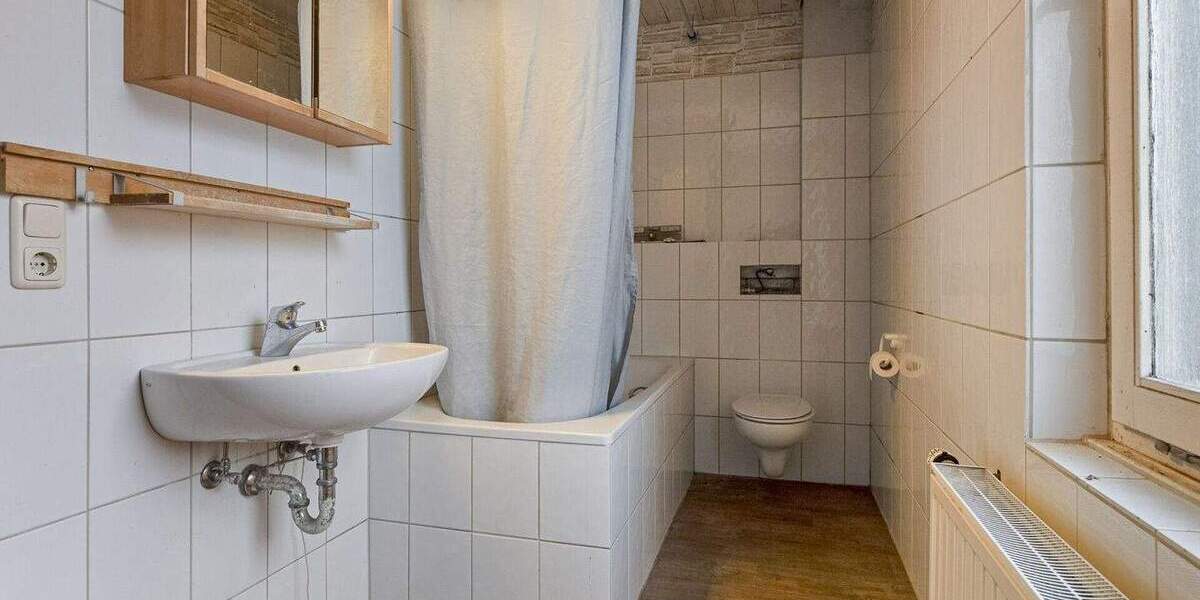 Mehrfamilienhaus, Wohnhaus Geilenkirchen - 6 Zimmer, 140 m&sup2;, 349.000&euro; | Angebot:25707174