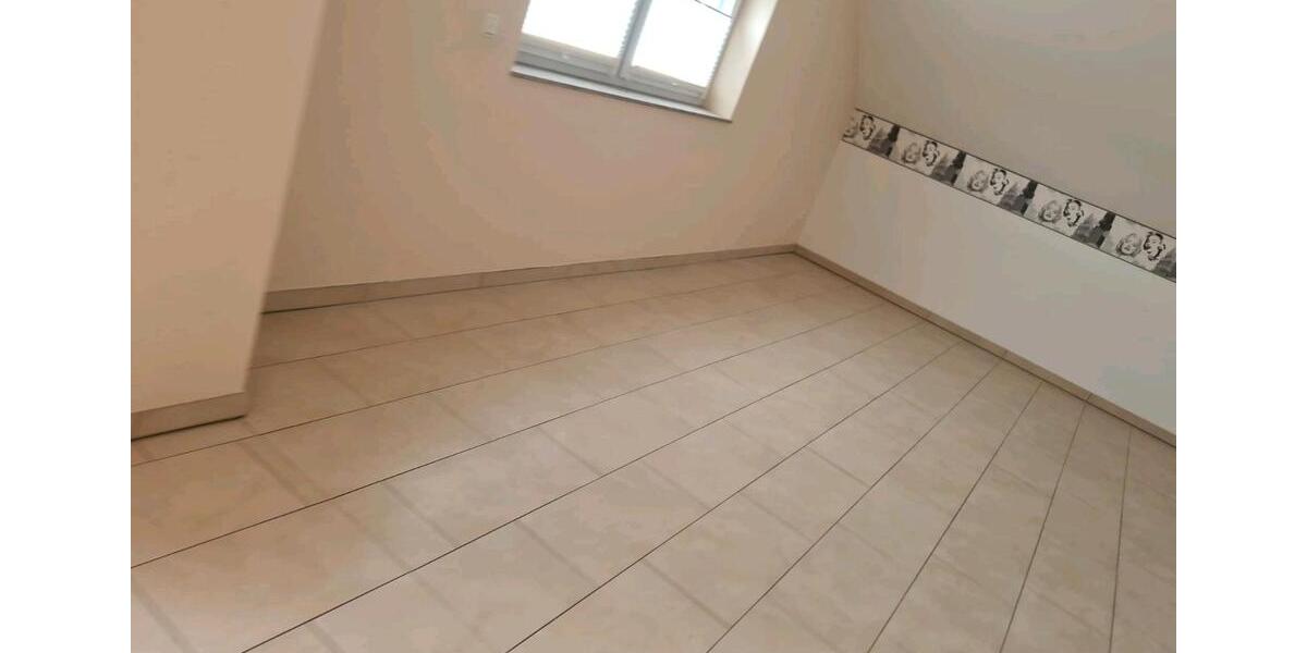 Etagenwohnung Erkelenz - 3 Zimmer, 108 m&sup2;, 1.050&euro; | Angebot:26613559