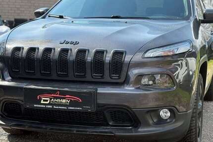 Jeep Cherokee 272.000 km 5.900 &euro; Niederzier 52382