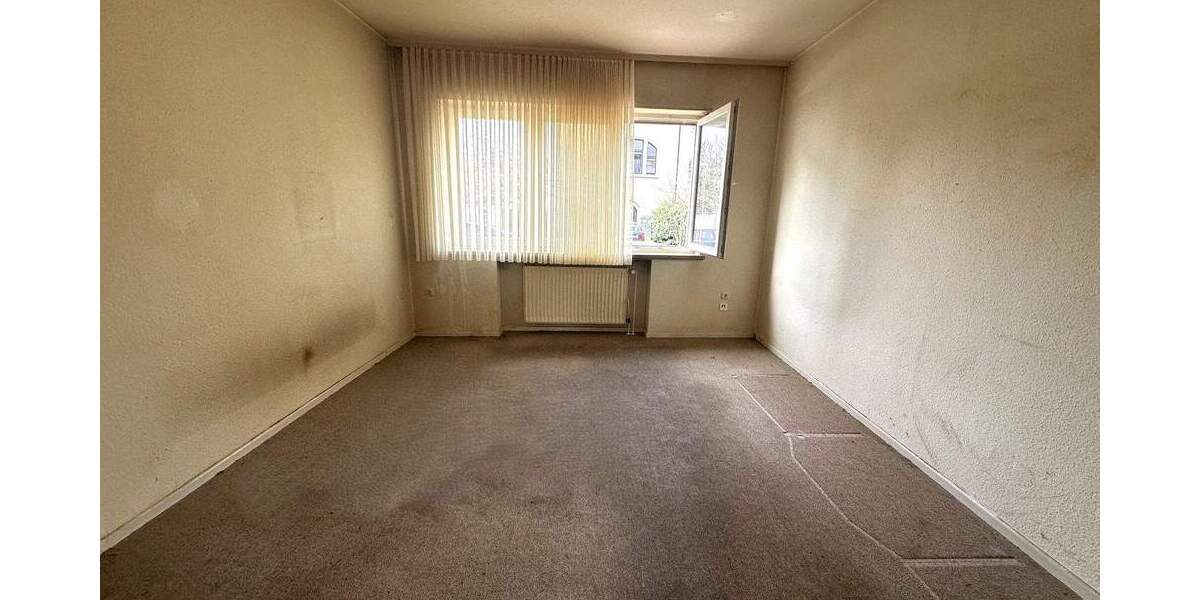 Einfamilienhaus Düren Distelrath - 6 Zimmer, 135 m&sup2;, 199.000&euro; | Angebot:25738290