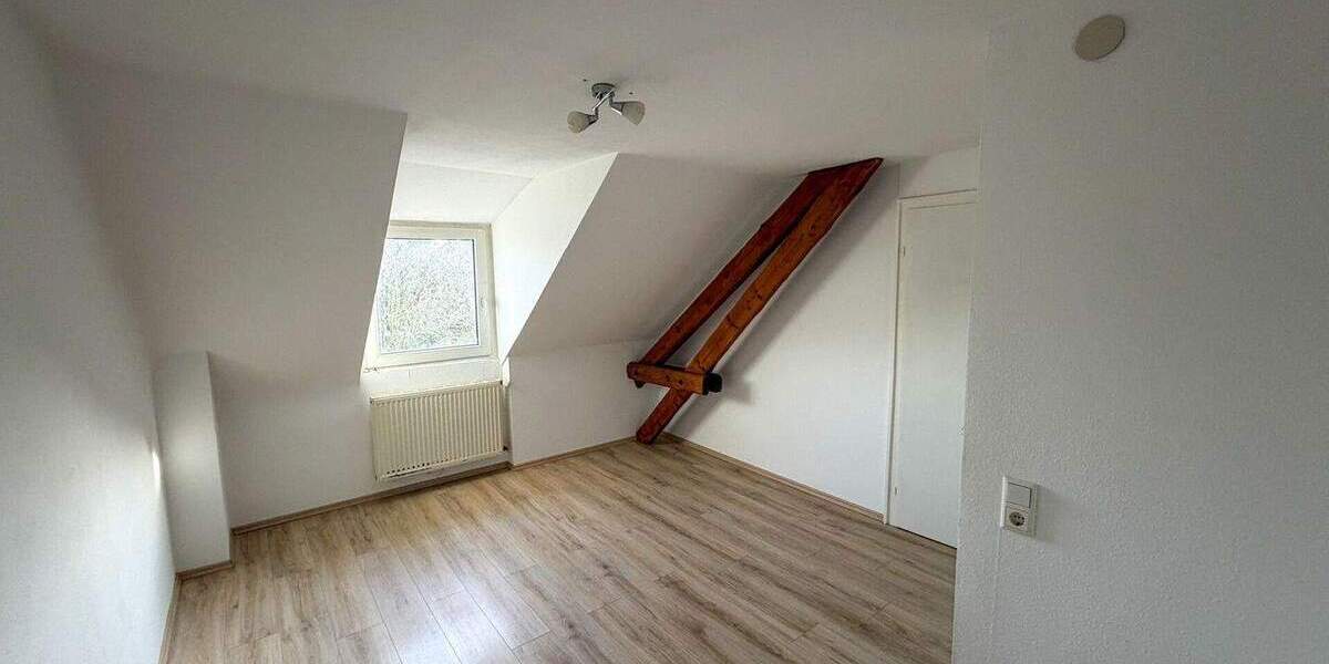 Reihenmittelhaus Stolberg (Rheinland) / Büsbach Büsbach - 7 Zimmer, 173 m&sup2;, 359.000&euro; | Angebot:25686987