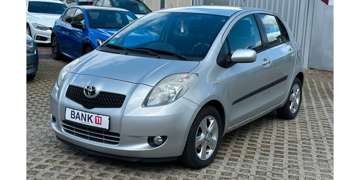 Toyota Yaris 145.449 km 4.900 &euro; Würselen 52146