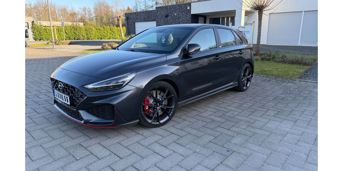 Hyundai i30 59.746 km 28.990 &euro; Geilenkirchen 52511