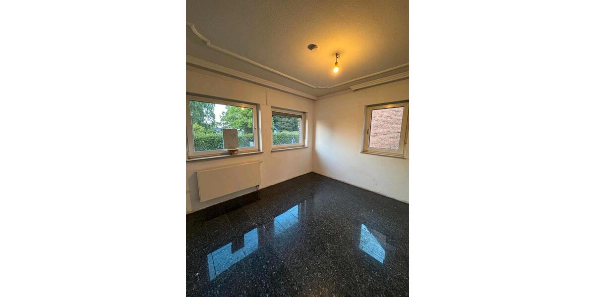 Einfamilienhaus Geilenkirchen - 10 Zimmer, 140 m&sup2;, 420.000&euro; | Angebot:26004373