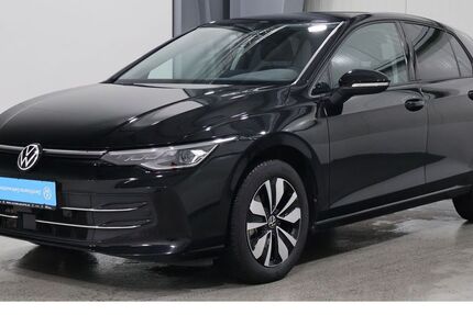 VW Golf 8.807 km 27.920 &euro; Aachen 52078