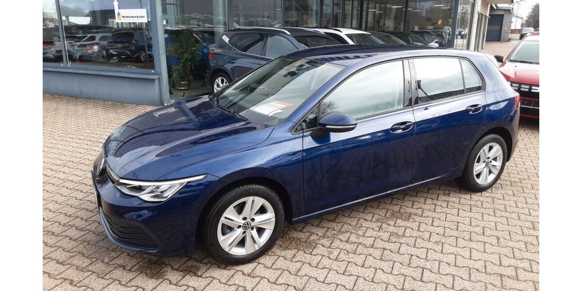 VW Golf 27.900 km 21.990 &euro; Monschau (bei Aachen) 52156