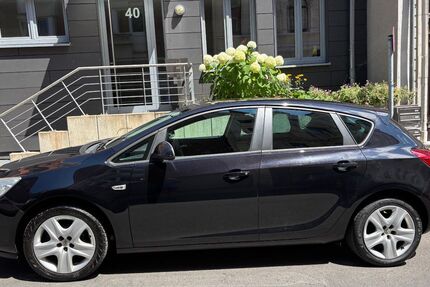Opel Astra 122.000 km 4.450 &euro; Aachen 52066