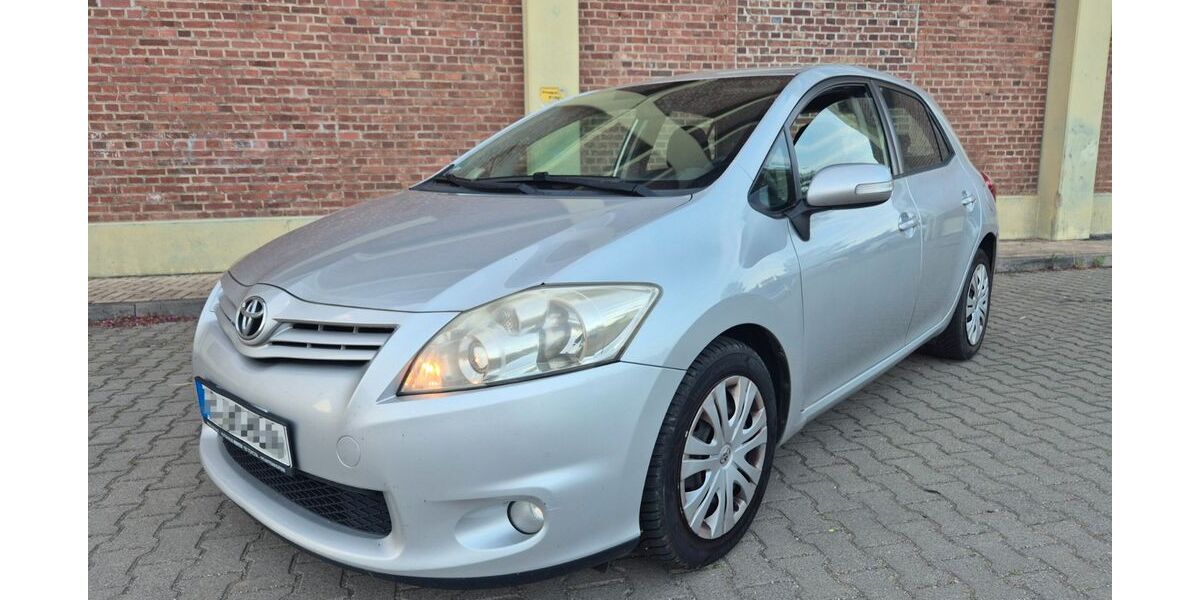 Toyota Auris 262.000 km 4.999 &euro; Düren 52349