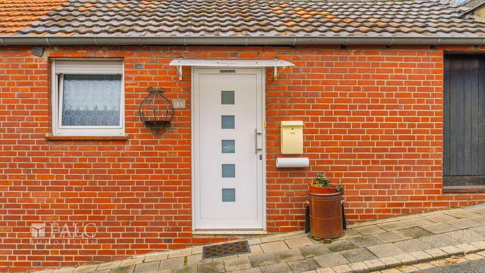 Einfamilienhaus Hückelhoven Doveren - 7 Zimmer, 211 m&sup2;, 198.000&euro; | Angebot:25735393