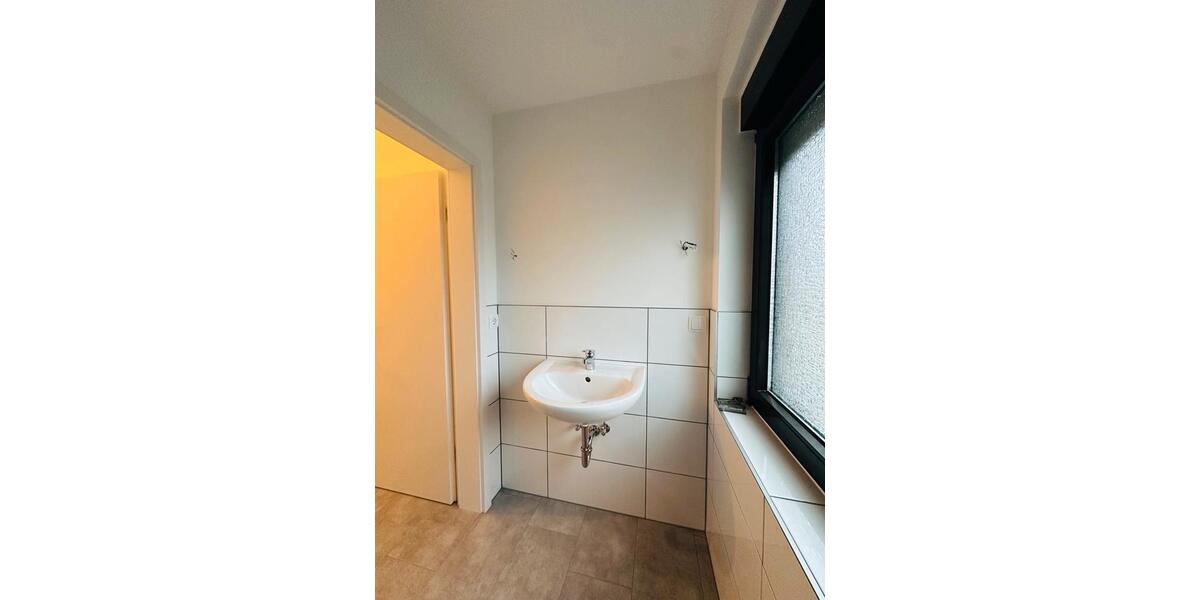 Dachgeschoßwohnung Eschweiler - 2 Zimmer, 68 m&sup2;, 660&euro; | Angebot:25982672