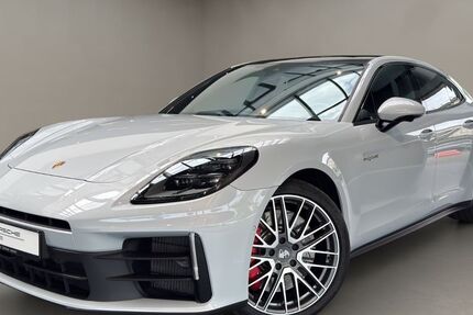 Porsche Panamera 33.109 km 131.900 &euro; Aachen 52068