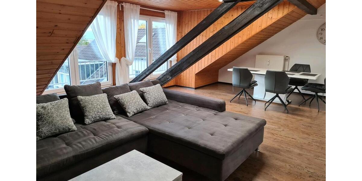 Dachgeschoßwohnung Düren Distelrath - 3 Zimmer, 86 m&sup2;, 670&euro; | Angebot:26577541