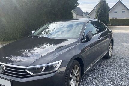 VW Passat 180.000 km 13.800 &euro; Hückelhoven 41836