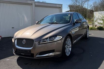 Jaguar XF 327.424 km 8.999 &euro; Nideggen 52385