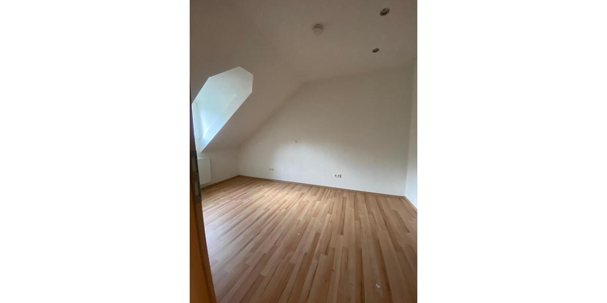 Dachgeschoßwohnung Würselen - 2.5 Zimmer, 50 m&sup2;, 570&euro; | Angebot:23760031