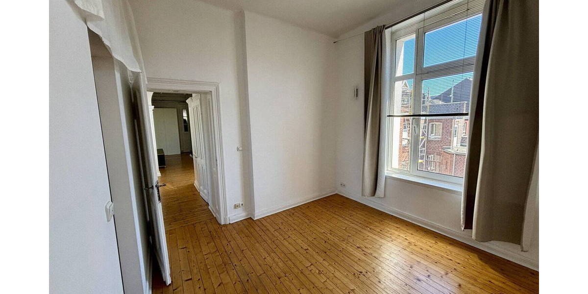 Etagenwohnung Aachen Aachen-Mitte - 4 Zimmer, 140 m&sup2;, 1.680&euro; | Angebot:26764524