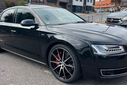 Audi A8 182.000 km 27.300 &euro; Hückelhoven 41836
