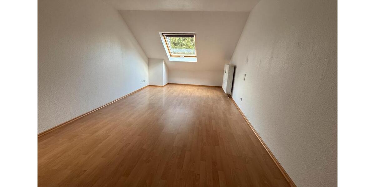 Dachgeschoßwohnung Aachen Eilendorf - 2 Zimmer, 70 m&sup2;, 920&euro; | Angebot:25936412