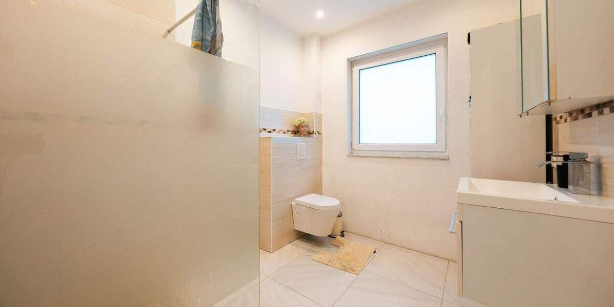 Einfamilienhaus Hückelhoven / Millich Millich - 6 Zimmer, 228 m&sup2;, 899.000&euro; | Angebot:25684025