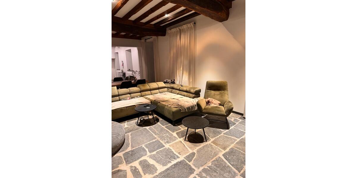 Etagenwohnung Eschweiler - 3 Zimmer, 130 m&sup2;, 2.000&euro; | Angebot:25995504