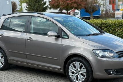 VW Golf 81.896 km 9.300 &euro; Alsdorf 52477