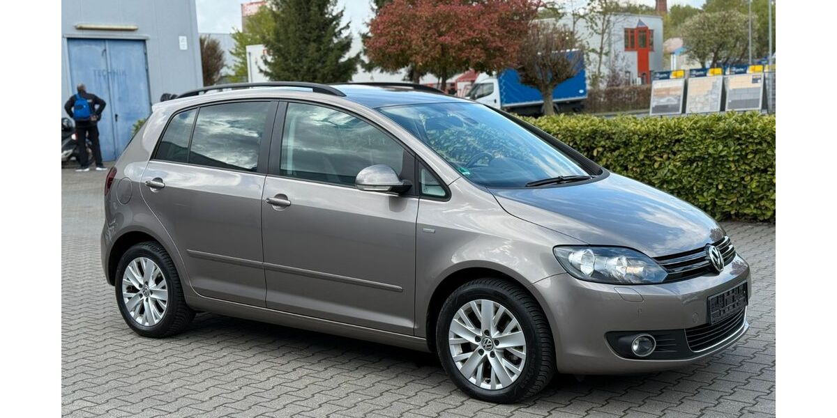 VW Golf 81.896 km 9.900 &euro; Alsdorf 52477