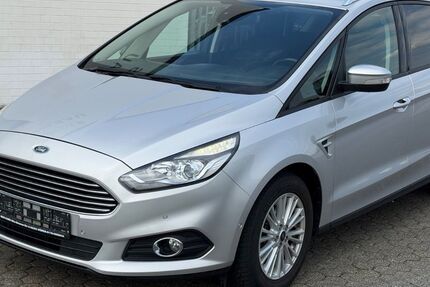 Ford S-Max 204.000 km 8.900 &euro; Düren 52353
