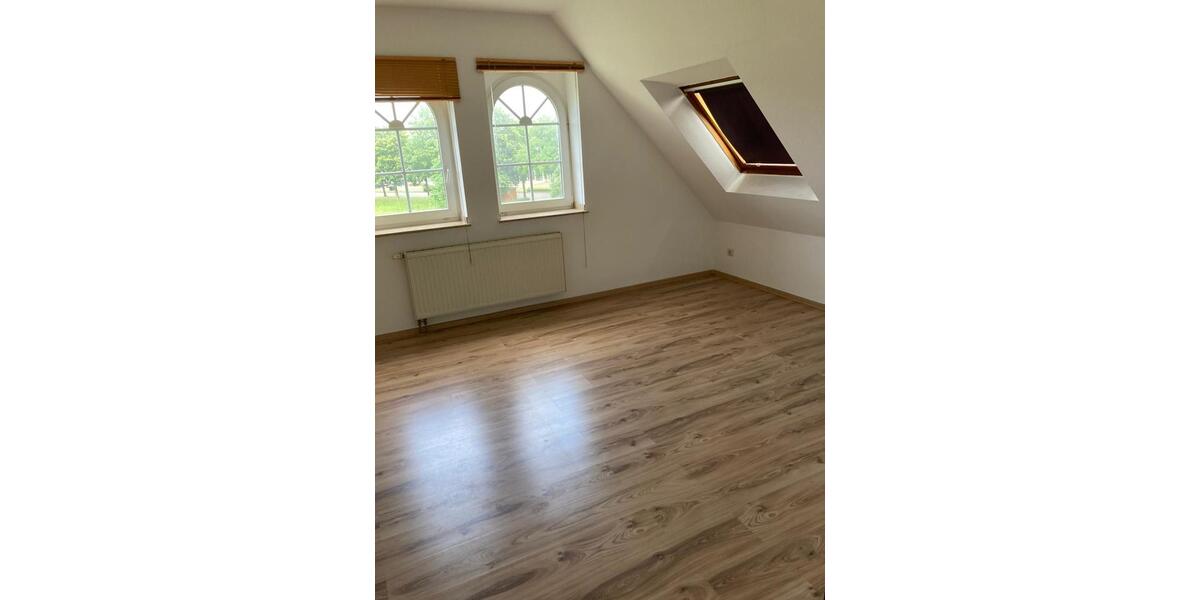 Dachgeschoßwohnung Hückelhoven - 3 Zimmer, 73 m&sup2;, 650&euro; | Angebot:25219281