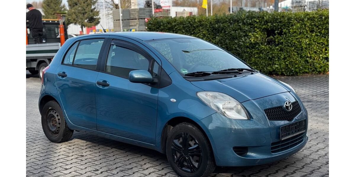 Toyota Yaris 130.842 km 2.990 &euro; Alsdorf 52477