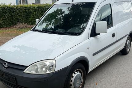 Opel Combo 150.000 km 3.999 &euro; Düren 52349