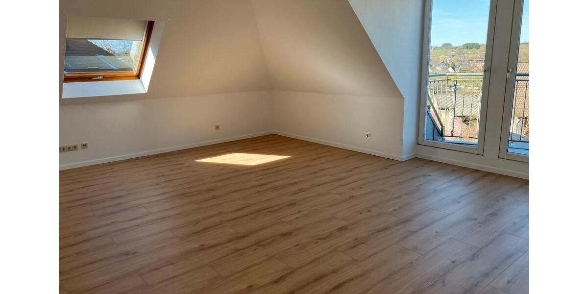 Dachgeschoßwohnung Roetgen - 4 Zimmer, 87 m&sup2;, 269.000&euro; | Angebot:25725014