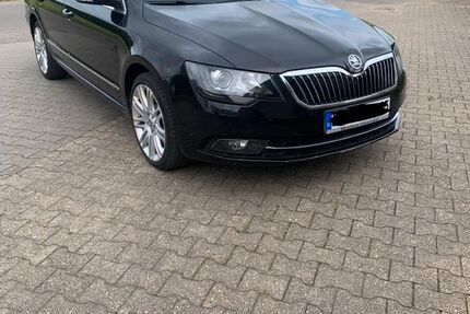 Skoda Superb 118.500 km 11.000 &euro; Übach-Palenberg 52531