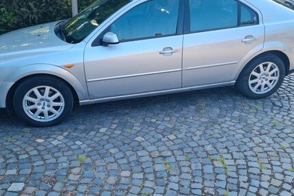Ford Mondeo 246.700 km 1.250 &euro; Roetgen 52159