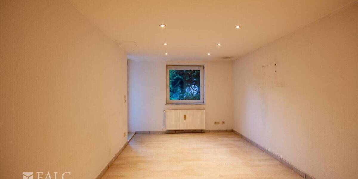 Mehrfamilienhaus, Wohnhaus Düren - 7 Zimmer, 198 m&sup2;, 315.000&euro; | Angebot:26798865