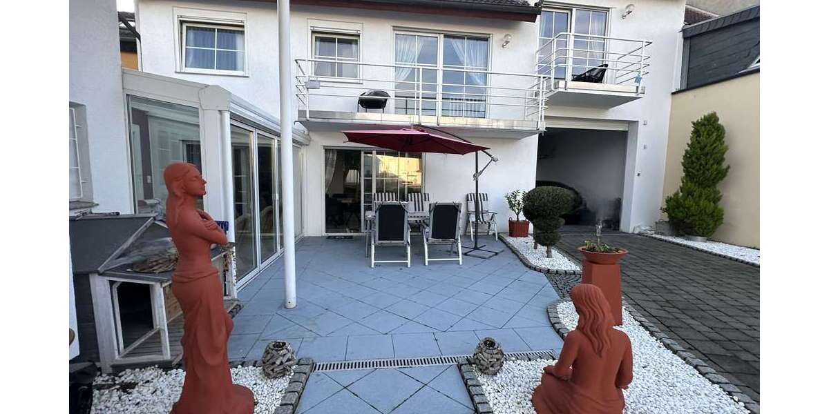 Einfamilienhaus Düren Mariaweiler-Hoven - 7 Zimmer, 203 m&sup2;, 680.000&euro; | Angebot:24683334