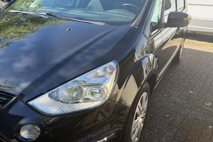 Ford S-Max 160.000 km 6.900 &euro; Aachen 52076