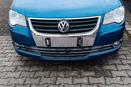 VW Touran 254.800 km 2.200 &euro; teveren 52511