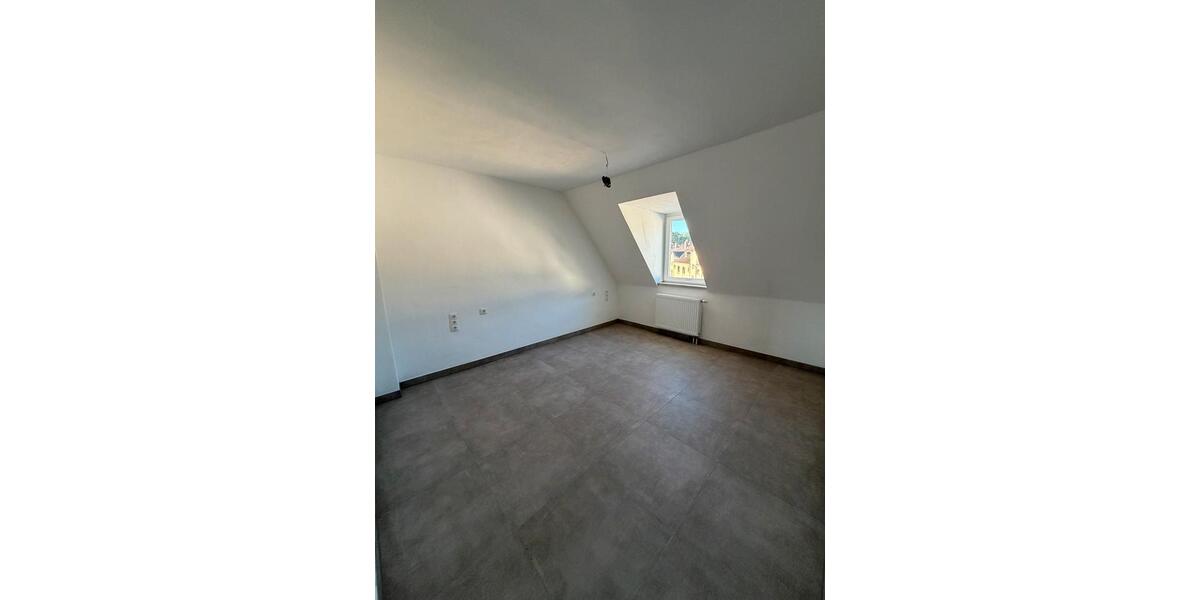 Dachgeschoßwohnung Niederzier - 1 Zimmer, 64 m&sup2;, 840&euro; | Angebot:26690677