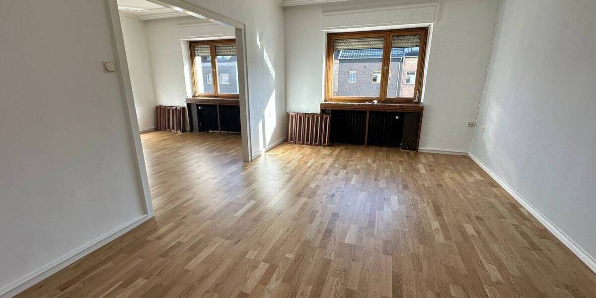 Einfamilienhaus Düren Gürzenich - 7 Zimmer, 178 m&sup2;, 355.000&euro; | Angebot:26190016