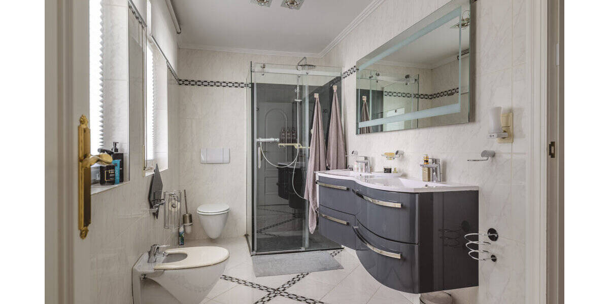 Einfamilienhaus Aachen Aachen-Mitte - 8 Zimmer, 255 m&sup2;, 739.000&euro; | Angebot:26176734