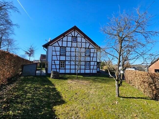 Einfamilienhaus Simmerath Huppenbroich - 1 Zimmer, 425 m&sup2;, 695.000&euro; | Angebot:25747990