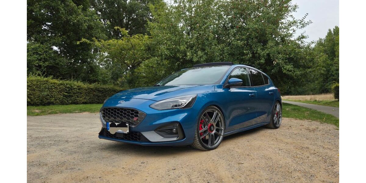 Ford Focus 54.000 km 24.500 &euro; Übach 52531