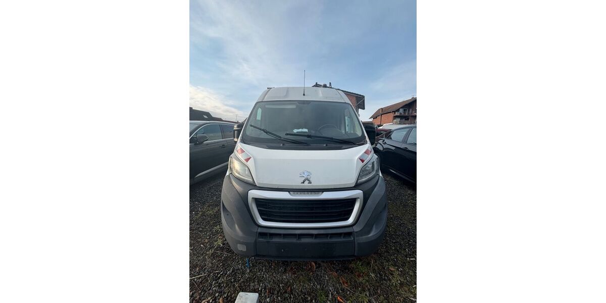 Peugeot Boxer 272.000 km 5.499 &euro; Hückelhoven 41836