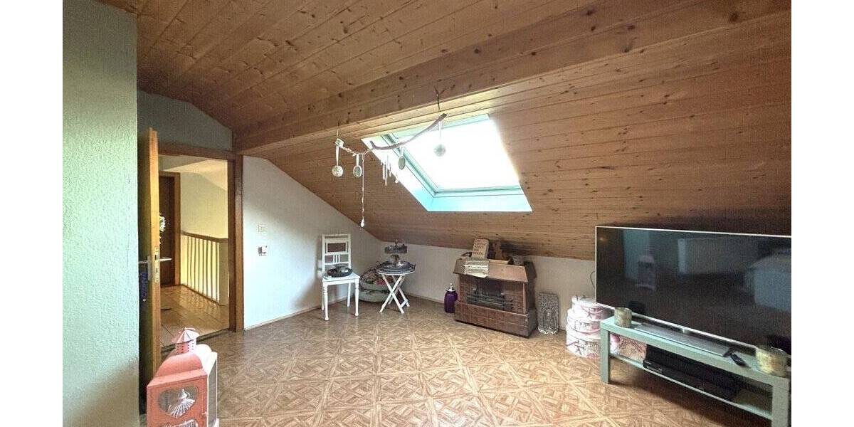 Mehrfamilienhaus, Wohnhaus Würselen Broichweiden - 6 Zimmer, 122 m&sup2;, 289.000&euro; | Angebot:26192205