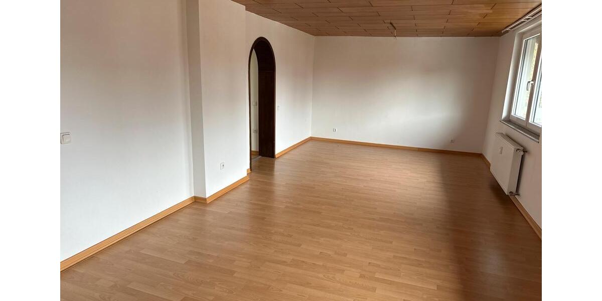 Etagenwohnung Niederzier - 3 Zimmer, 70 m&sup2;, 750&euro; | Angebot:25979598
