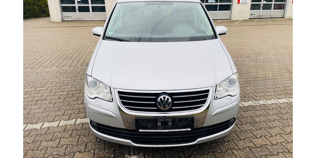 VW Touran 152.000 km 6.500 &euro; Aachen 52070
