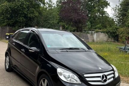 Mercedes-Benz B 200 191.000 km 2.470 &euro; Vettweiß 52391