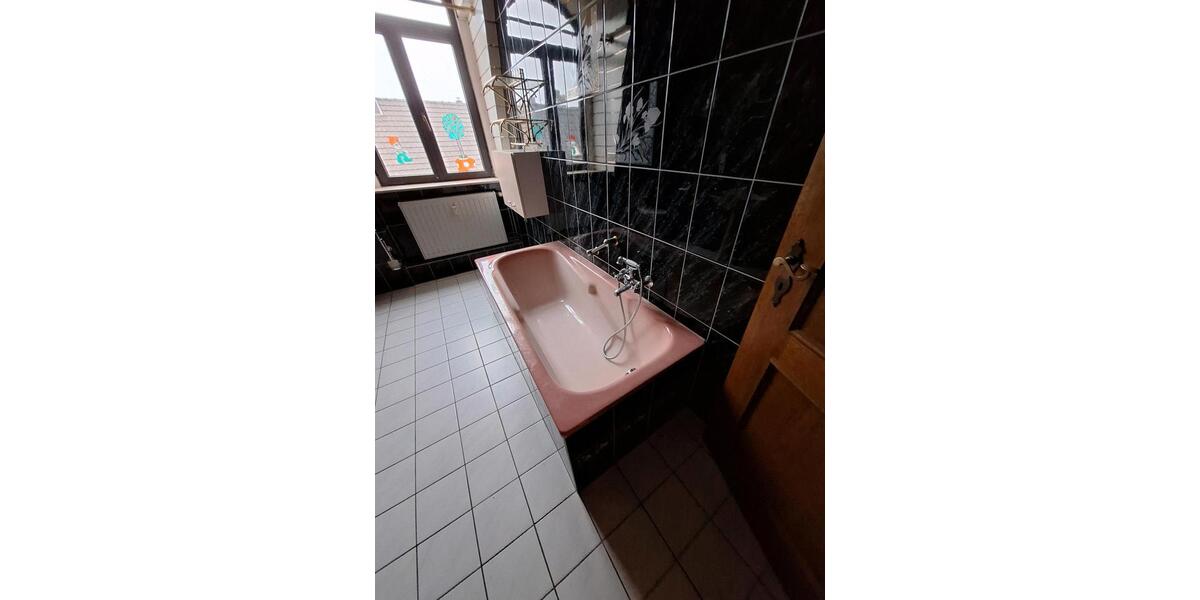 Dachgeschoßwohnung Geilenkirchen - 3 Zimmer, 123 m&sup2;, 990&euro; | Angebot:26504046